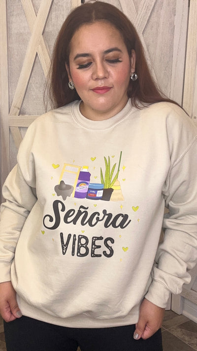 Señora Vibes Crewneck