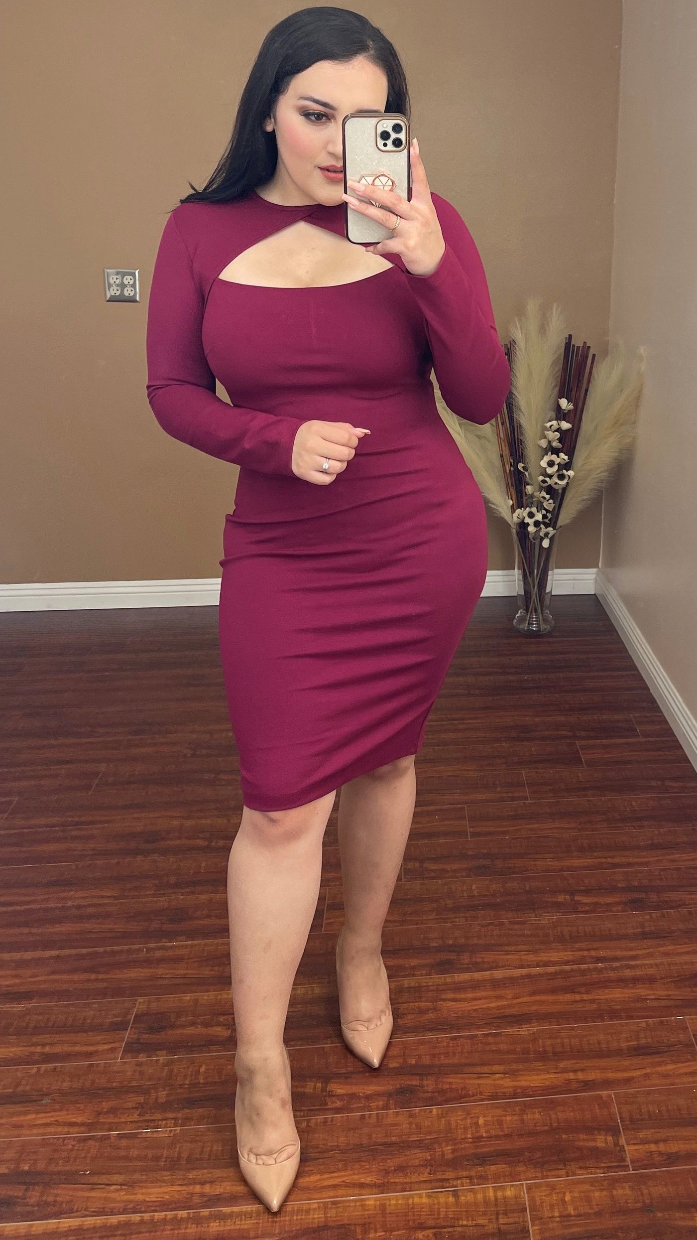 Mireya Dress (Burgundy)