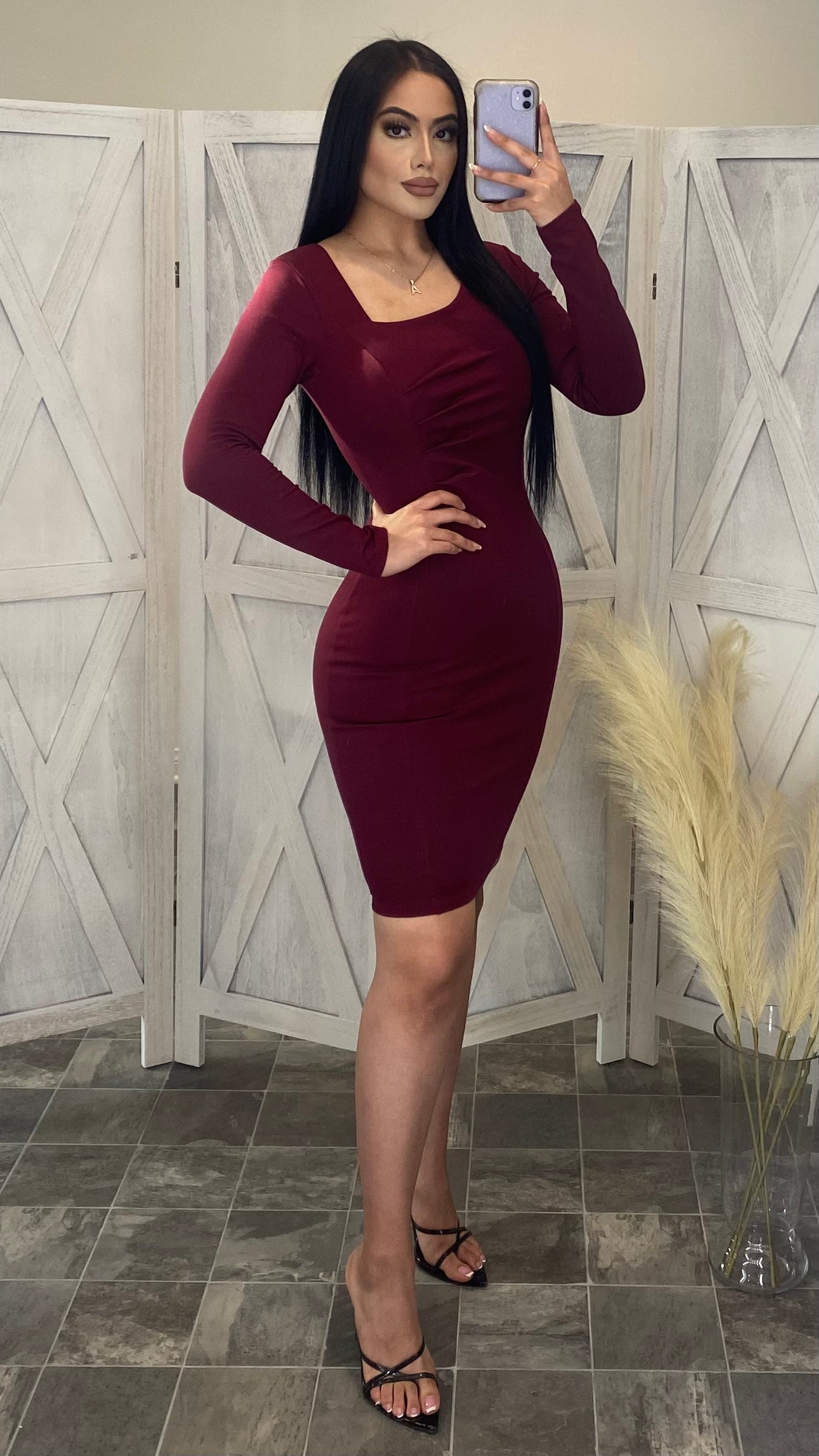 Victoria Dress (Burgundy)