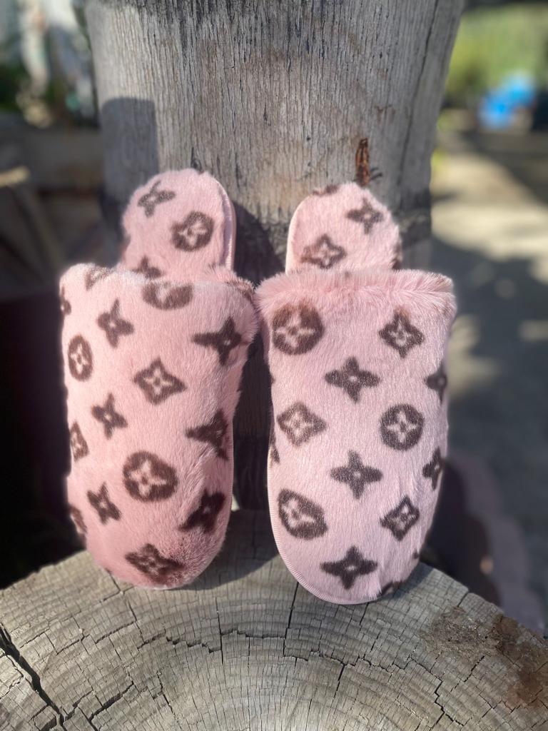 Comfy Slippers (Pink)