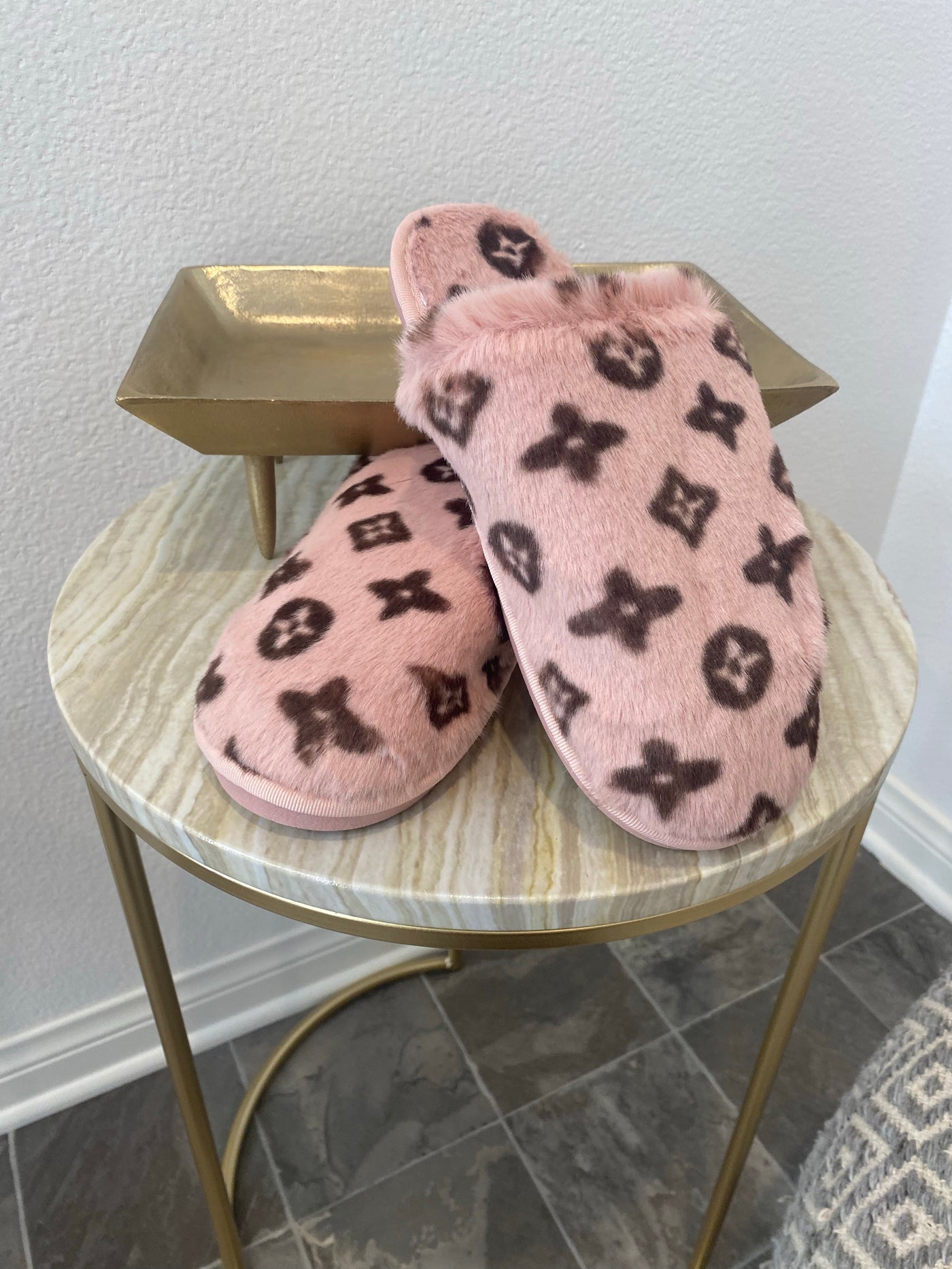 Comfy Slippers (Pink)