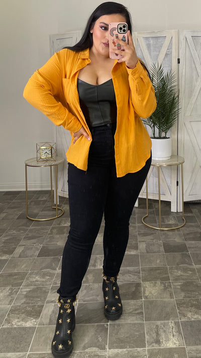 Joslyn Button Up Top (Marigold)